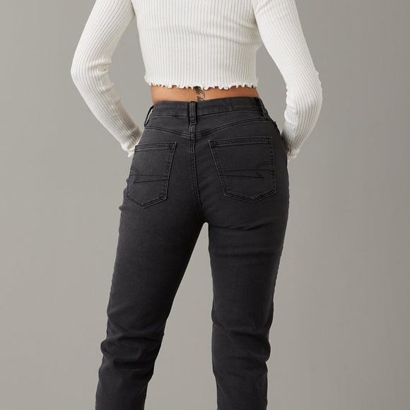 American Eagle Stretch Curvy High Waist Mom Jean, Black/Gray Size 8 - Picture 6 of 6